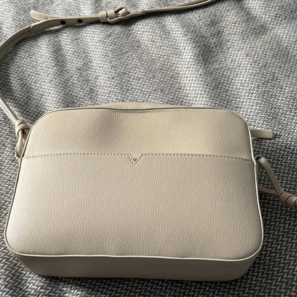 Von Holzhausen  beautiful cream cross over bag